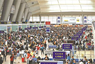 万事注册：北京七大火车站昨日发送旅客83.3万人次